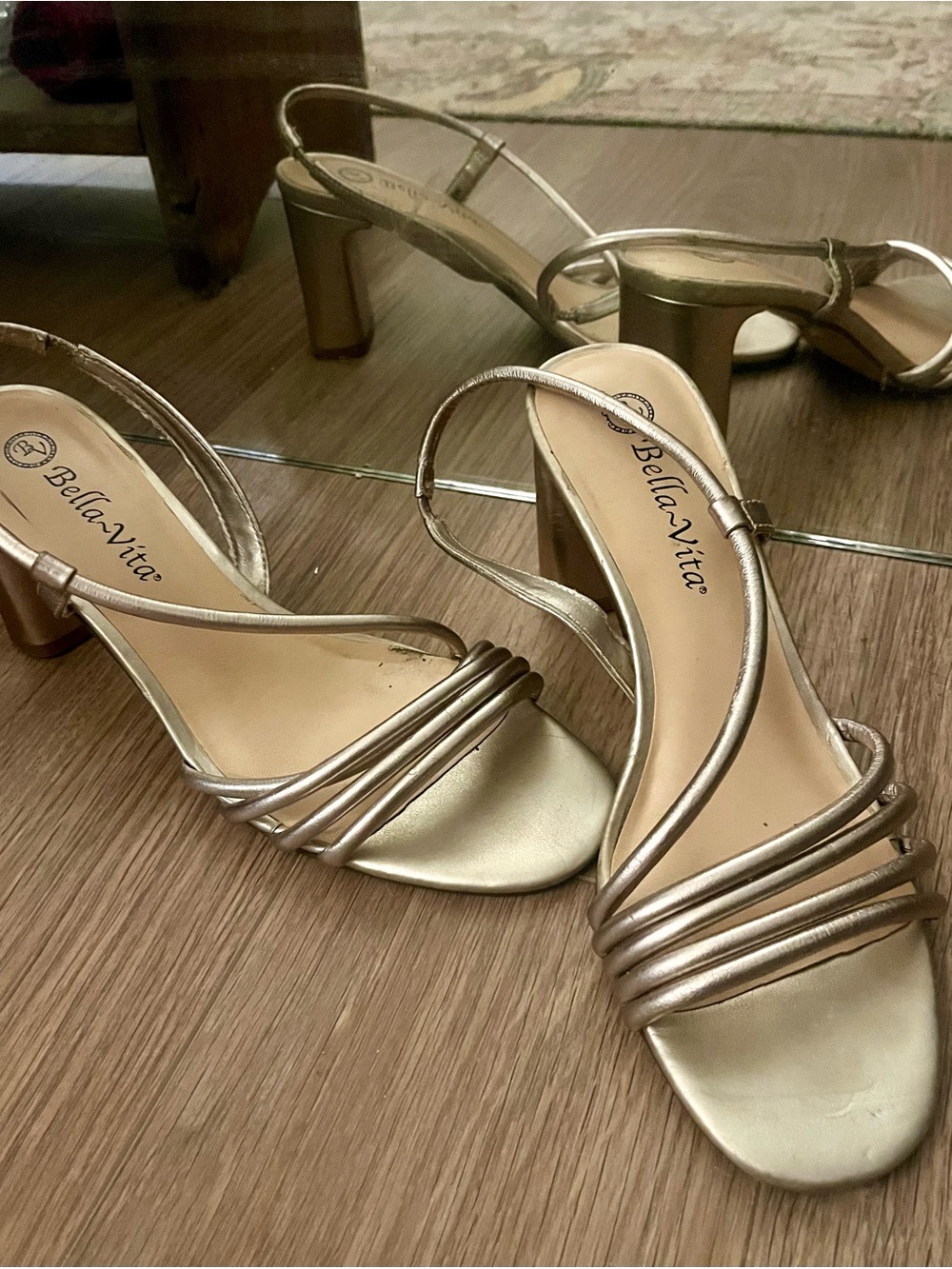 Bella Vita Champagne Zariah Leather Heels Sandals Size 8